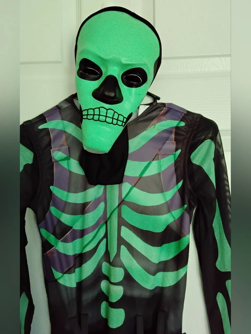 Fortnite Kids Skull Trooper Glow Green Skeleton Costume with Mask